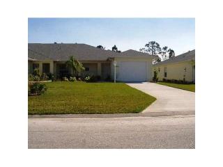 990 Easy St, Sebastian, FL 32958-5636