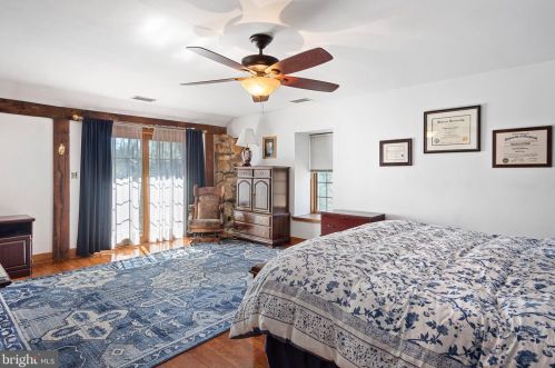 222 Longspur Dr, Wilmington DE  19808-4363 exterior