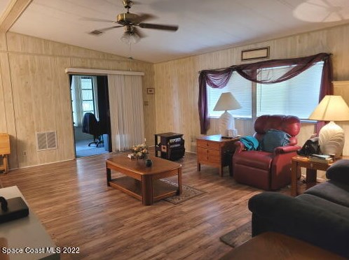 622 Royal Tern Dr, Sebastian FL  32976-7360 exterior