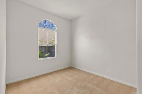 7507 Mona Ln, San Diego CA 92130-5621 exterior