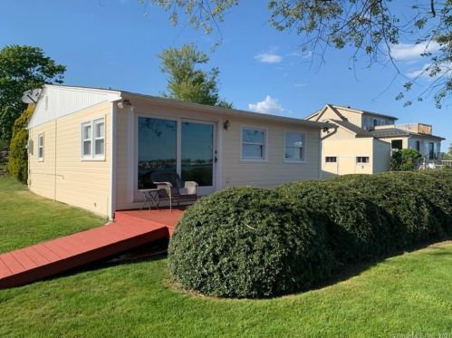 22 Harbor View Ter, Stonington, CT 06378-2803