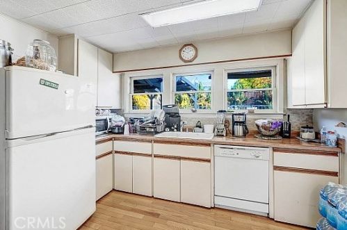 228 Spring St, Lake Elsinore CA  92530-4103 exterior