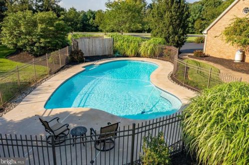 4312 Wyndemere Cir, Schnecksville PA  18078-3529 exterior