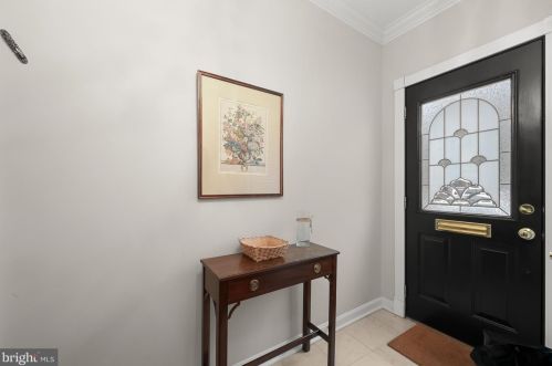 1242 C St, Washington, DC 20003-1433