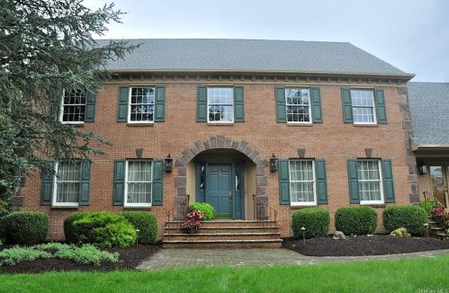 14 Scenic Pond Dr, Warwick, NY 10990-2650