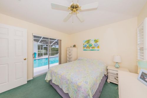 1863 Kinsmere Dr, New Port Richey FL  34655-4539 exterior