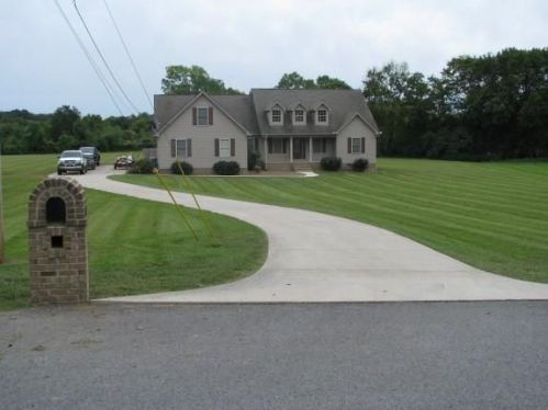 162 Patriot Cir, Shelbyville TN  37160-6596 exterior