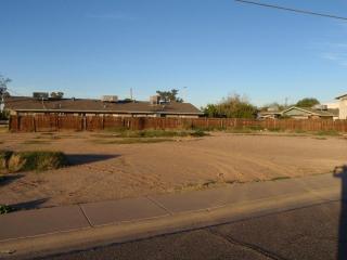 5236 Glenn Dr, Glendale, AZ 85301-2624