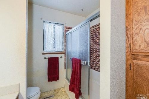 2294 Chester Dr, Penngrove CA  94951-9529 exterior