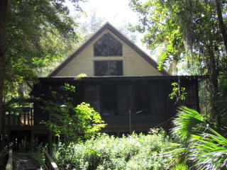 12701 93rd Ln, Chiefland, FL 32626-8021