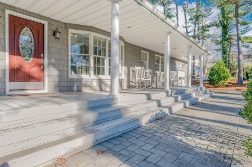263 Lower Rocky Point Rd, Miller Place, NY 11764-1650