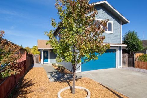 528 Empire Dr, Ukiah, CA 95482-7205