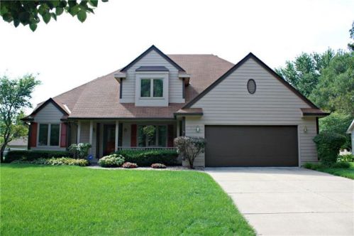609 10th St, Ankeny, IA 50023-4204