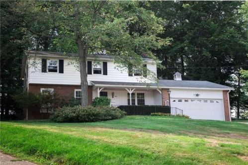1003 Heatherwood Ln, Riceland, OH 44667-2335