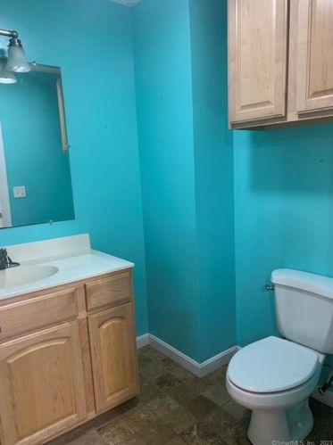 58 Johnson Cove Rd, Norwich CT  06351-1022 exterior