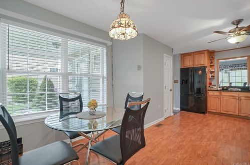 118 Hitching Post Ln, Yorktown Hgts NY  10598-2833 exterior