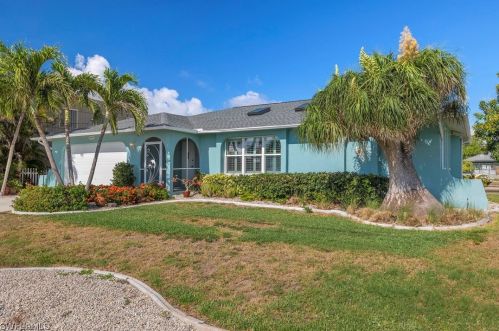 3043 Bracci Dr, Saint James City, FL 33956-2324