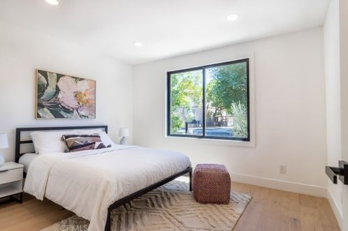 14633 Albers St, Van Nuys CA 91316-2602 exterior