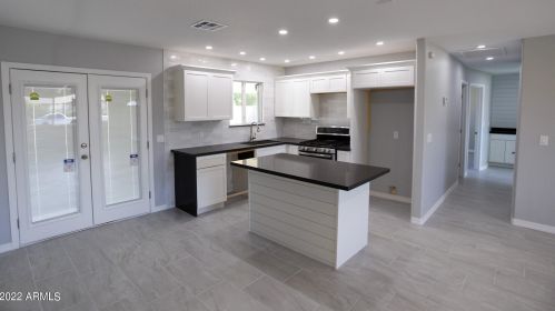 3302 Aster Dr, Phoenix, AZ 85029-2213