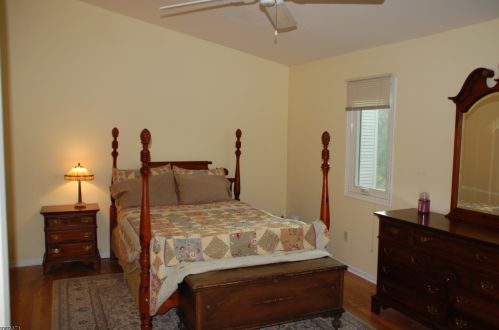 11 Elm Ter, Flemington NJ  08822-3169 exterior