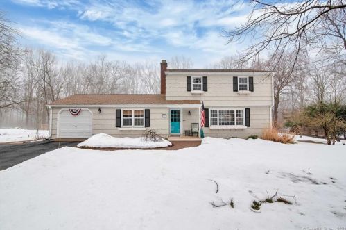 59 Harvester Rd, Upper Stepney, CT 06468-1765