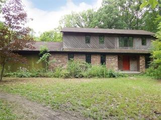 2741 Station Rd, Medina, OH 44256-9488