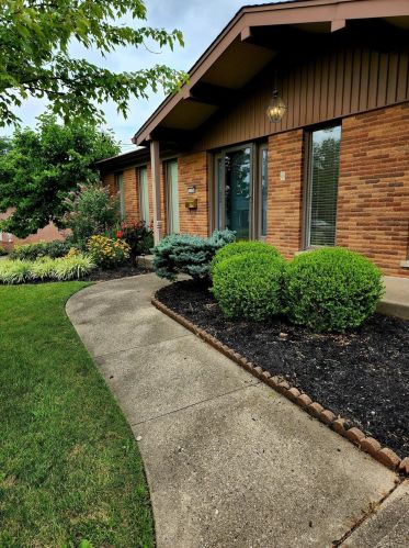 1954 Fallbrook Ln, Cincinnati, OH 45240-1016