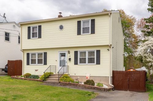 374 Washington St, Bristol, CT 06010-6729