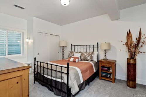 2875 Logan St, Englewood CO 80113-1636 exterior