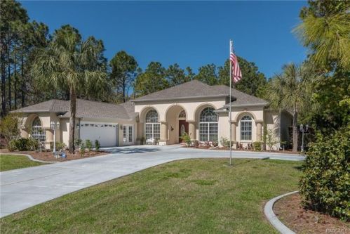 2 Beech Ct, Homosassa, FL 34446-3928