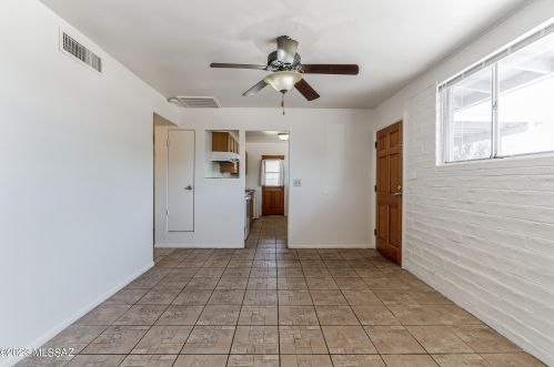 3779 Sylvane St, Tucson, AZ 85713-2411