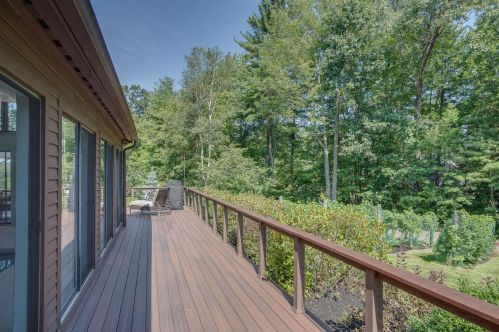 39 Hill Rd, Brookline NH  03033-2111 exterior