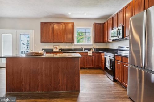 10204 Napoleon St, Fredericksburg VA  22408-8060 exterior