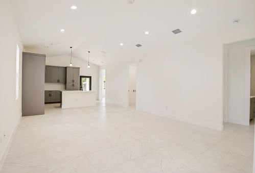 1465 31st St, West Palm Beach, FL 33404-3549