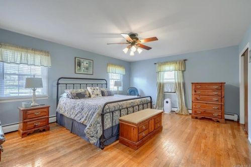 11 Hillside Ter, Monroe NY  10950-2515 exterior