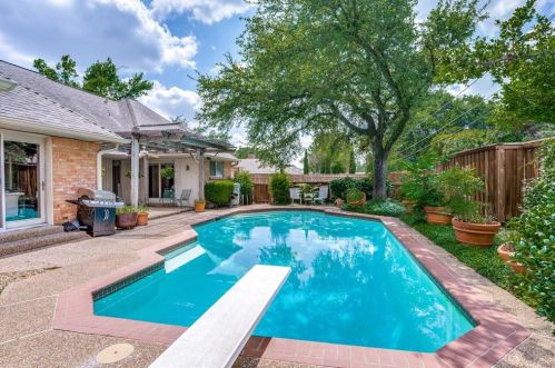 4455 Forest Bend Rd, Dallas TX  75244-6418 exterior