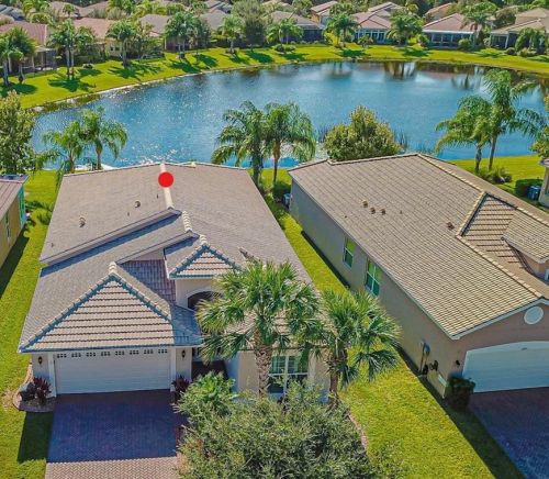 15929 Golden Lakes Dr, Wimauma, FL 33598-5204