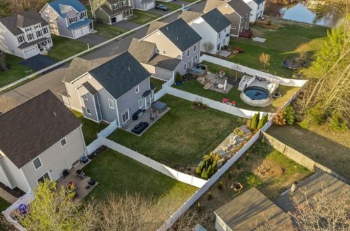 32 Great Plain Dr, Plainville CT  06062-1569 exterior