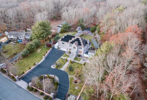 467 Robin Hollow Rd, West Greenwich RI  02817-2118 exterior