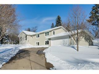 12613 Sunset Trl, Minneapolis, MN 55441-5705