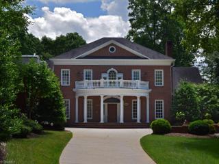 3505 Bromley Wood Ln, Greensboro, NC 27410-2182