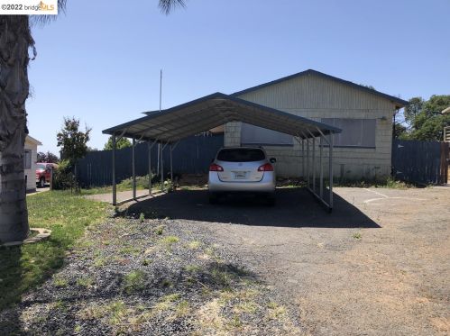 33 Montrose Dr, Oroville, CA 95966-3961