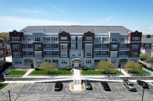 3862 Lake Dr, Milwaukee WI  53211-2446 exterior