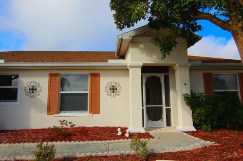 250 Bethany Home Dr, Lehigh Acres, FL 33936-7565