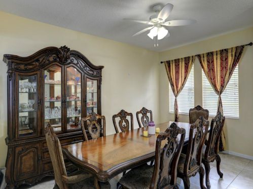 672 Carriage Lk Way, Vero Beach FL 32968-9480 exterior