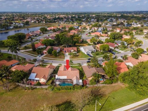 5263 Helene Cir, Boynton Beach, FL 33472-1282