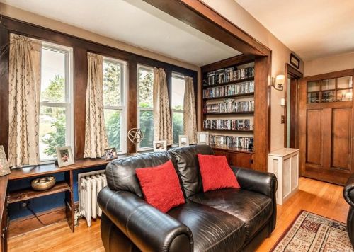 11 Sutton Pl, Crotonville NY  10562-4419 exterior