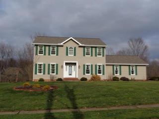 11 Stoney Brook Blvd, Greenville, PA 16125-7803