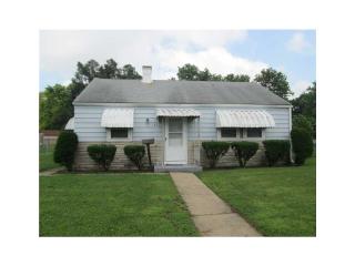 411 Sunset Dr, Shelbyville, IN 46176-1147