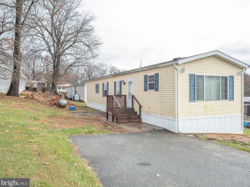 15 Ashton Dr, Smithville, PA 17560-9720